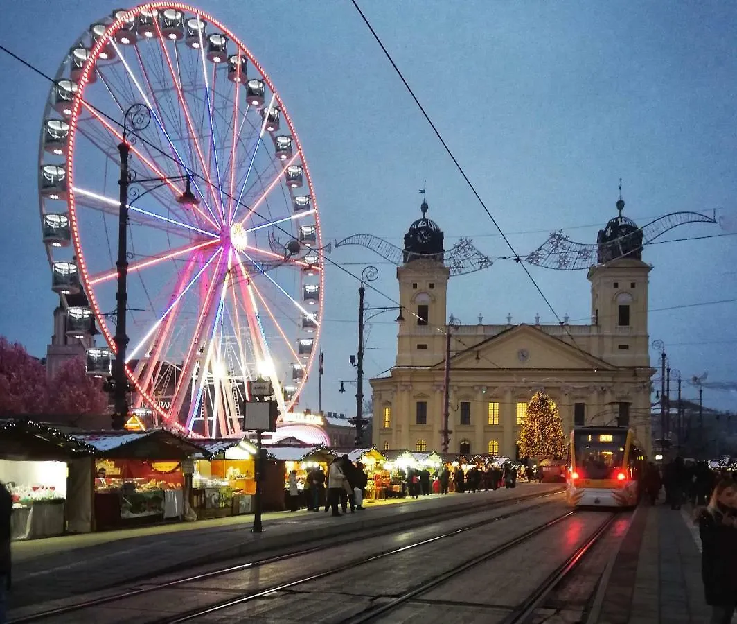 M37 Apartman Debrecen Hungría