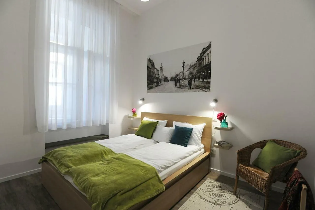 M37 Apartman Debreţin 0*,