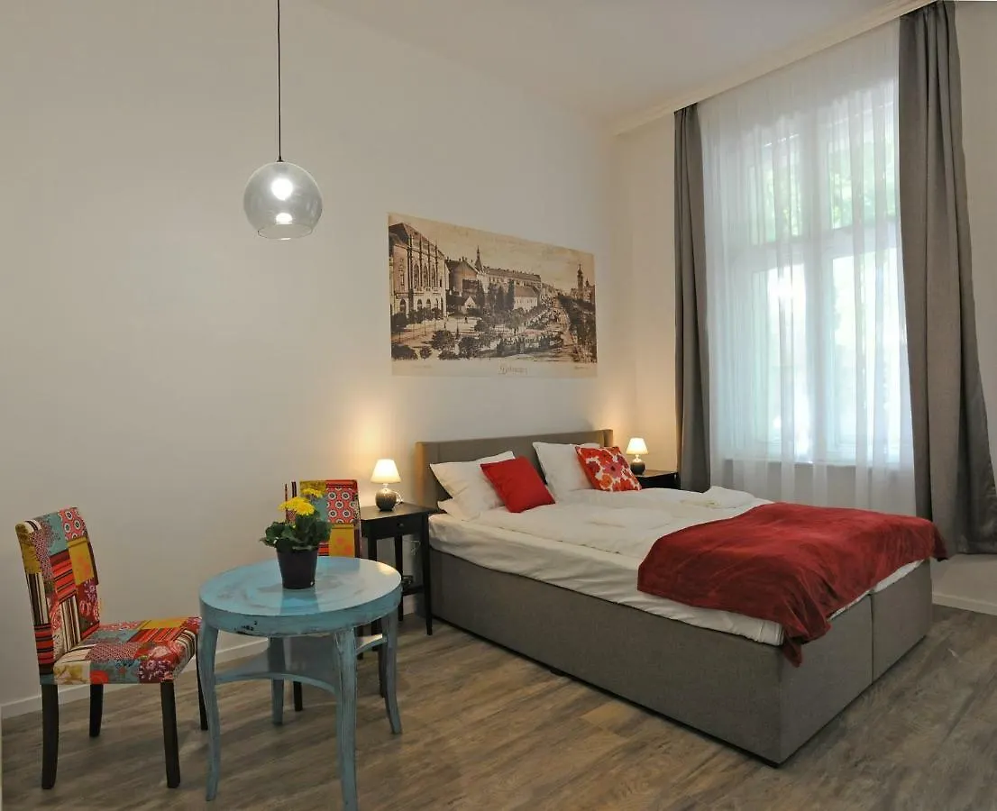M37 Apartman Debreţin