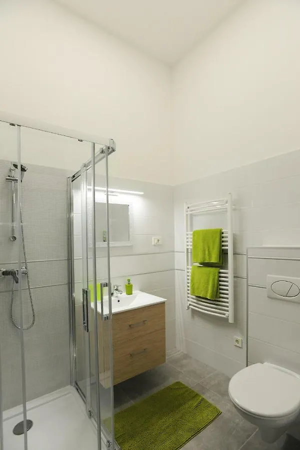 M37 Apartman Debreţin 0*,  Ungaria