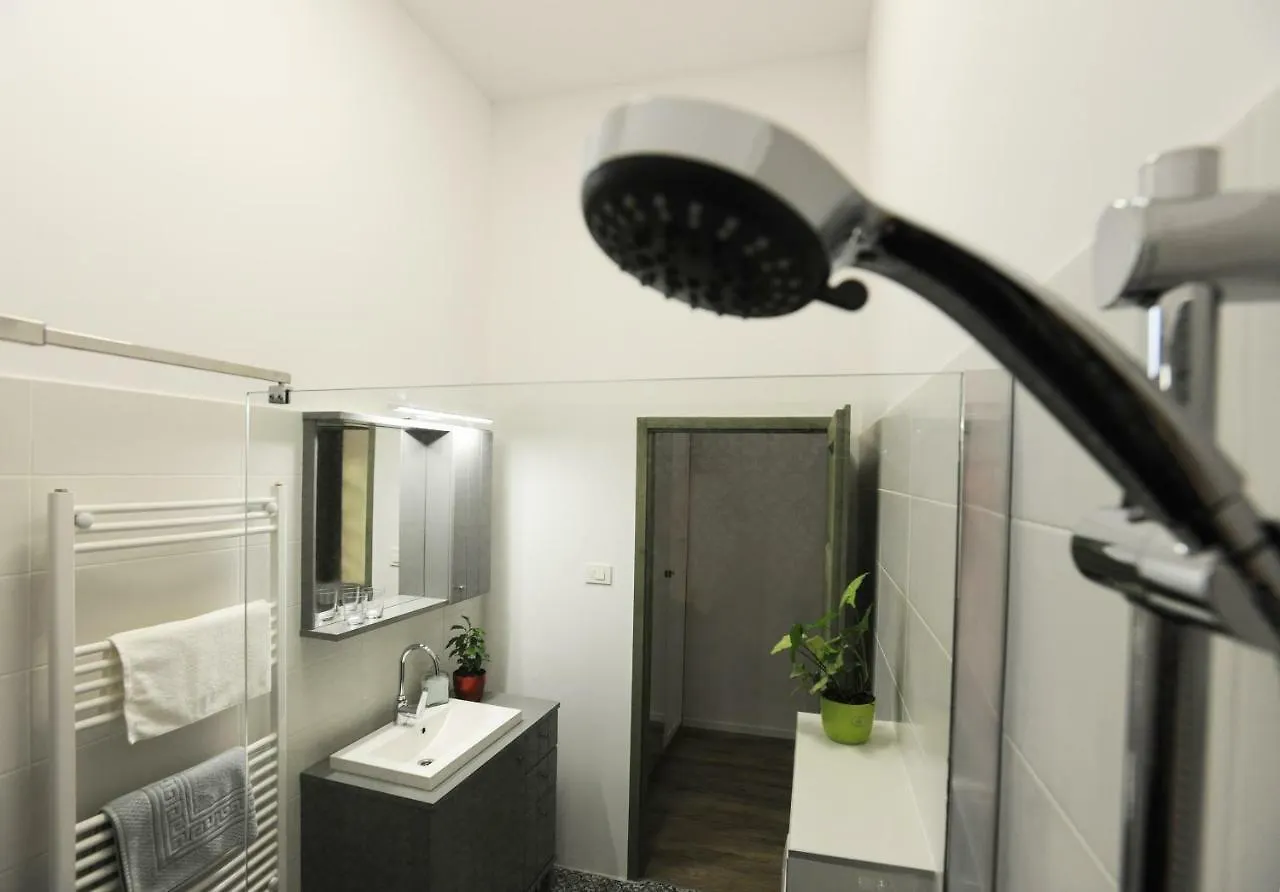 M37 Apartman Debreţin